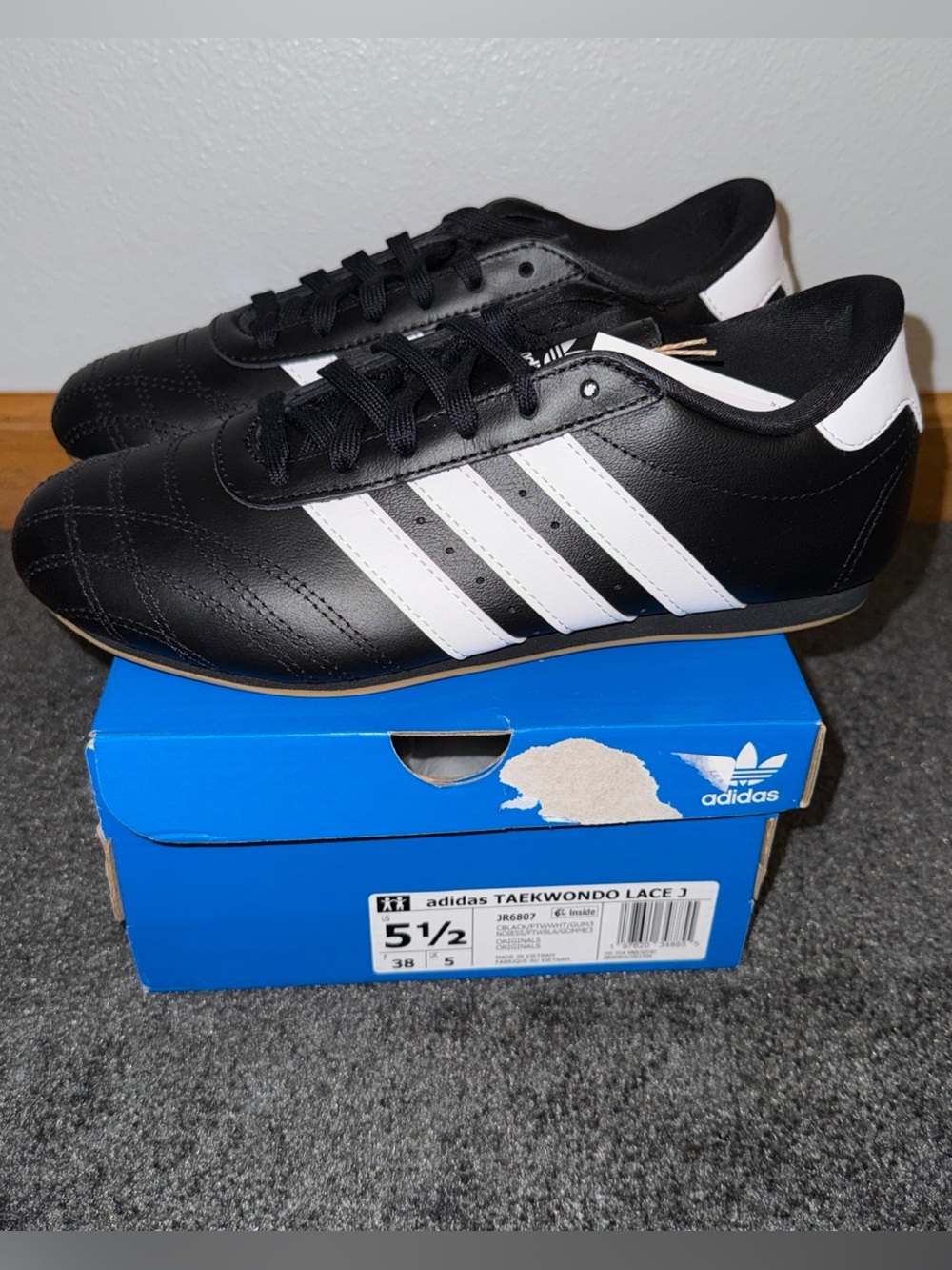 adidas women’s Taekwondo Lace Shoes - Black/White, size 5.5Y/6.5W - new in box